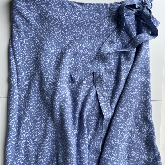 Brandy Melville Genevieve Light Blue Wrap skirt - Picture 4 of 4